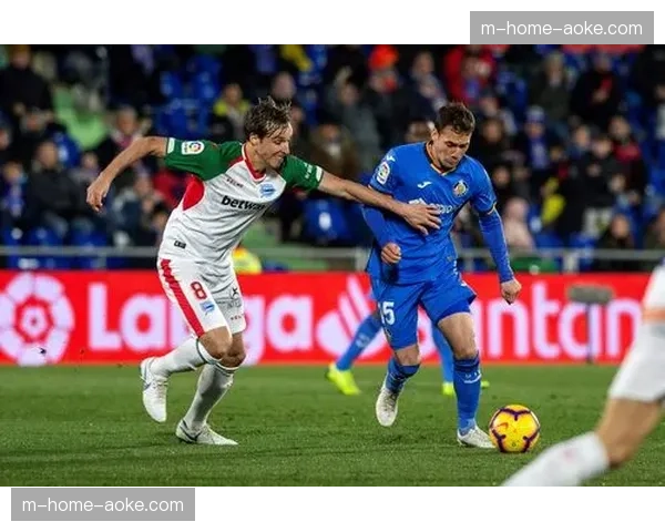 赫塔费与塞尔塔0-0互交白卷,保级队客场乏力难分伯仲 赫塔费与塞尔塔0-0互交白卷,保级队客场乏力难分伯仲